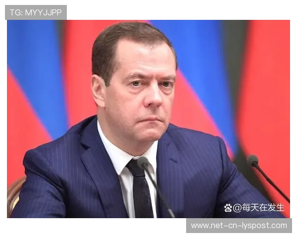 梅德韦杰夫底线防守顽强，锁定胜局，梅德韦杰夫现任什么职位