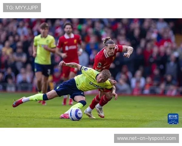 英超足球文化节盛大举行,粉丝互动热烈,英超足球集锦 英超足球文化节盛大举行,粉丝互动热烈,英超足球集锦